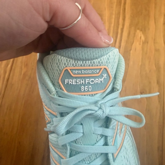 New Balance Women’s Fresh Foam X 860 V12 Running Shoe Light Blue Size 9.5 - Picture 9 of 10